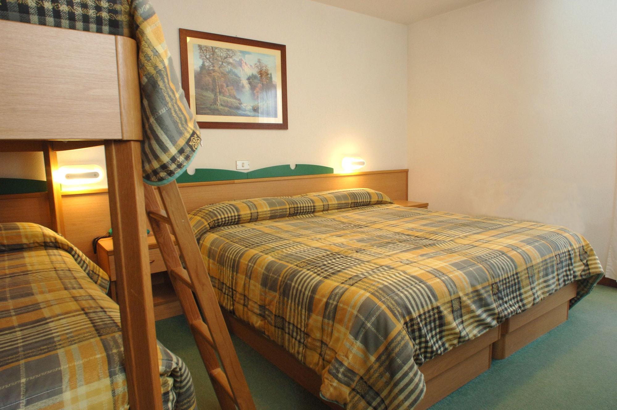 Sport Hotel Pampeago Tesero Buitenkant foto