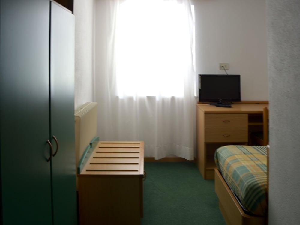 Sport Hotel Pampeago Tesero Buitenkant foto