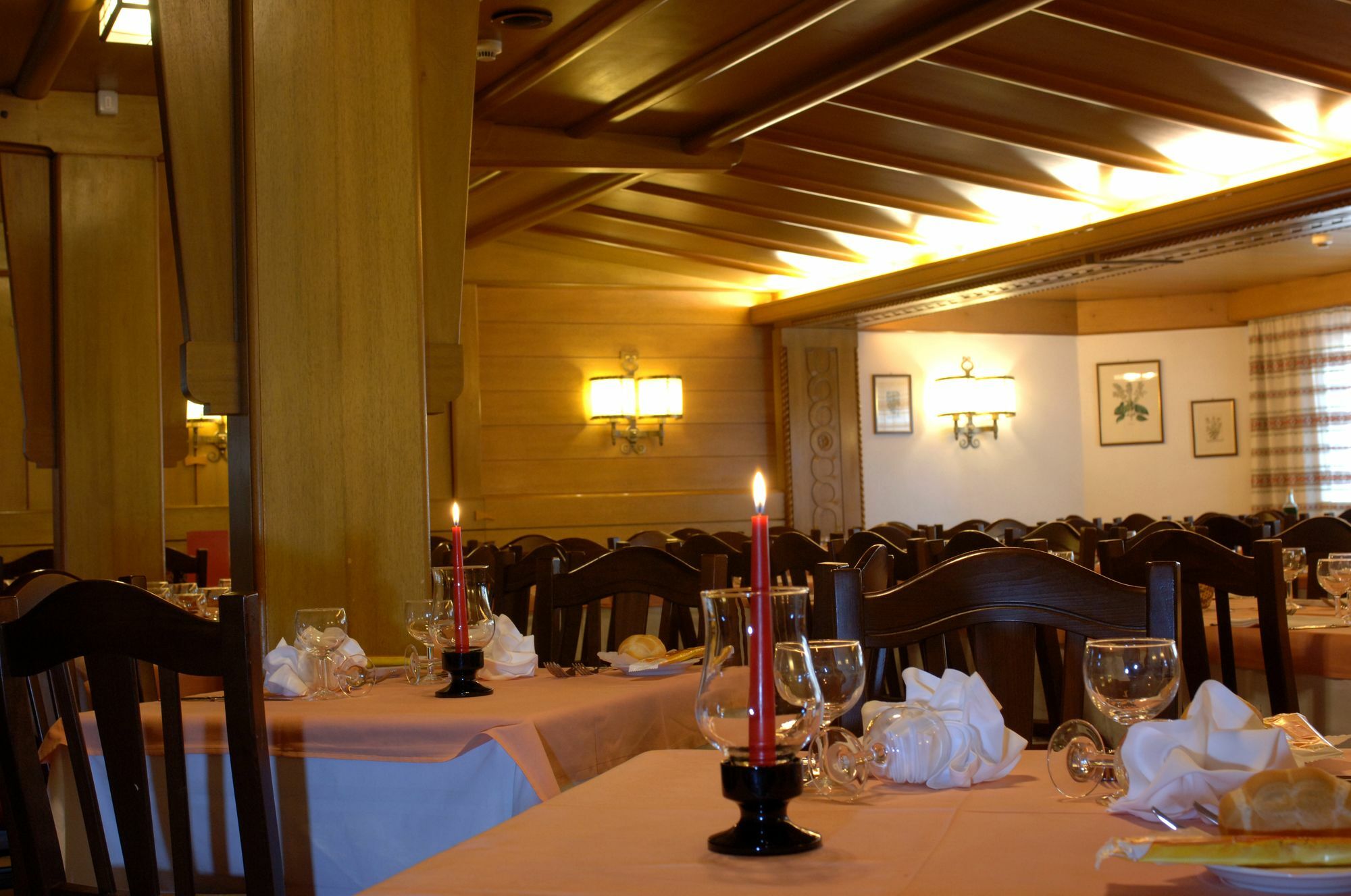 Sport Hotel Pampeago Tesero Buitenkant foto