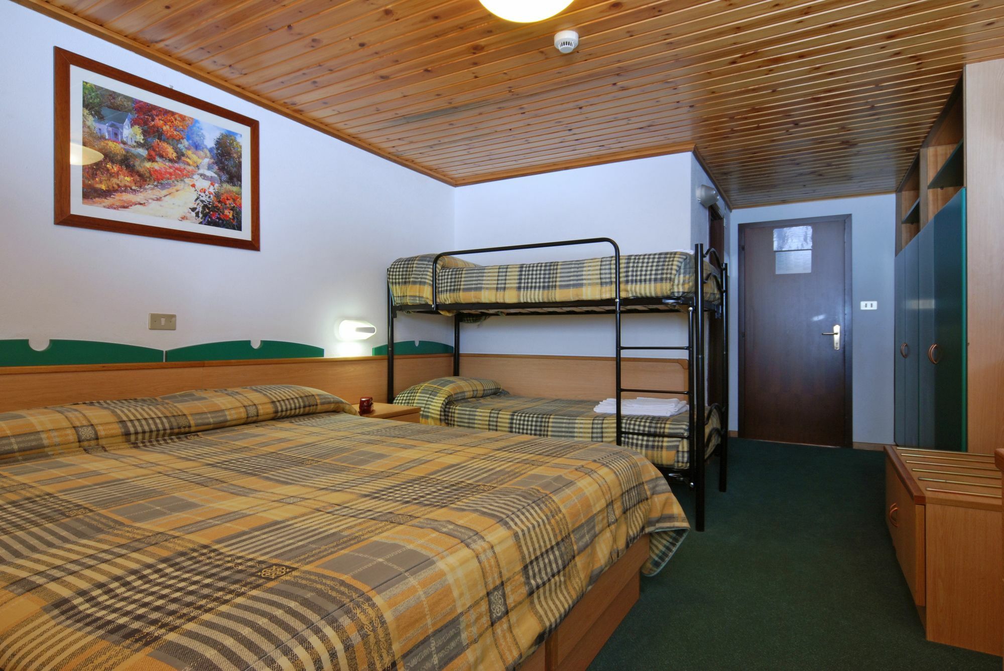 Sport Hotel Pampeago Tesero Buitenkant foto